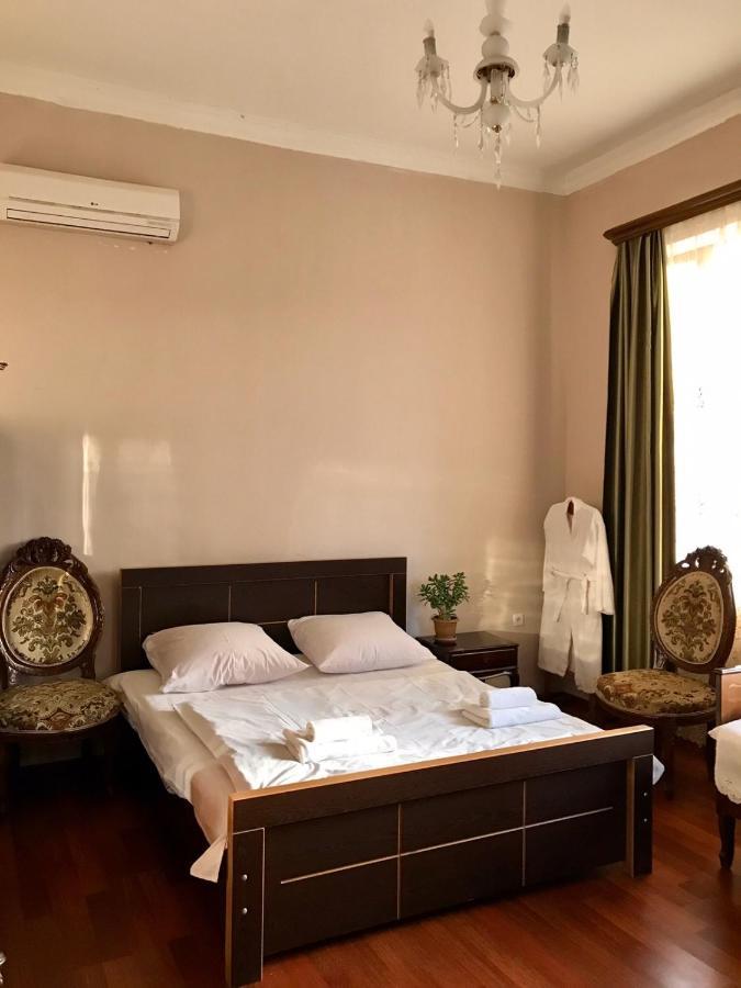 Guest House Nona Kutaisi Esterno foto